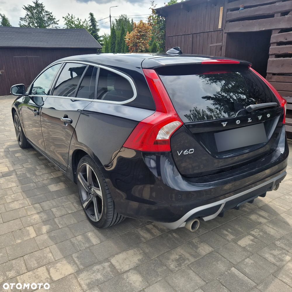 Volvo V60 D5 R-Design - 1