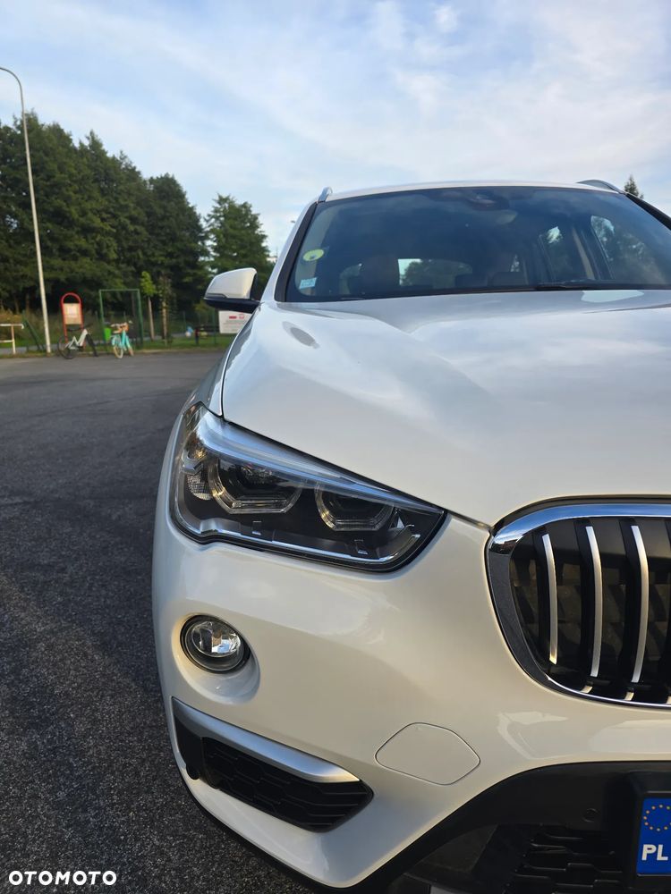 BMW X1 xDrive18d - 15