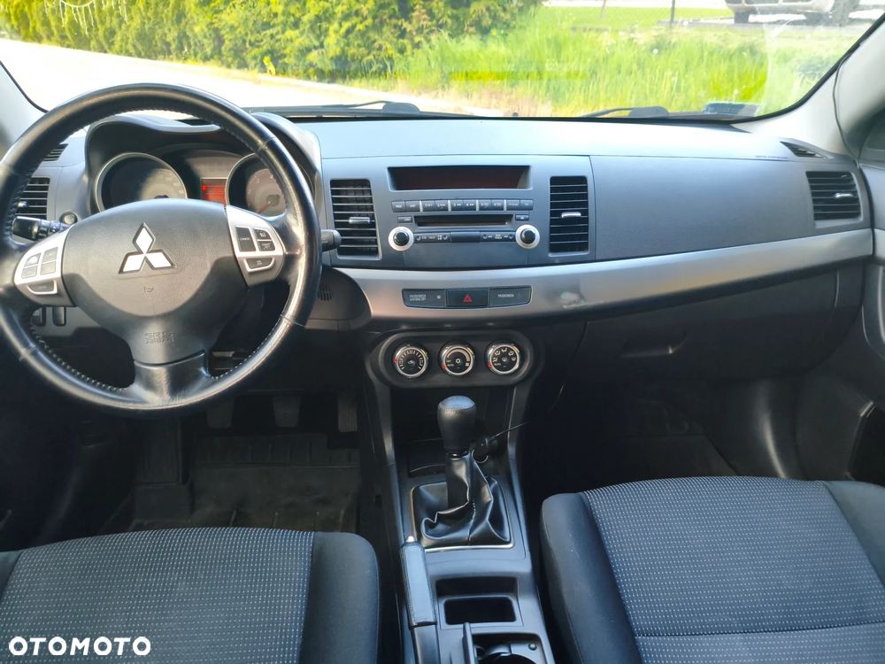 Mitsubishi Lancer 1.8 Invite - 22