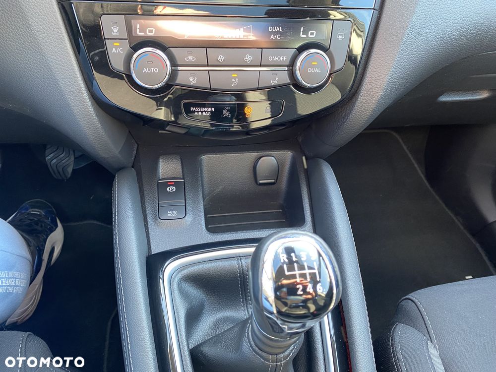 Nissan Qashqai 1.3 DIG-T N-Connecta - 20