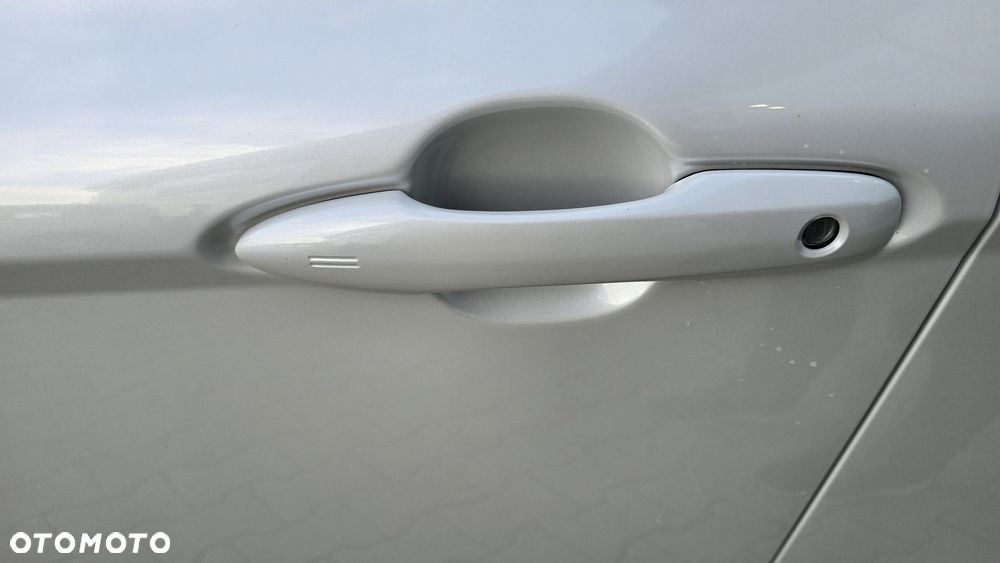 Toyota Camry 2.5 Hybrid Prestige CVT - 32