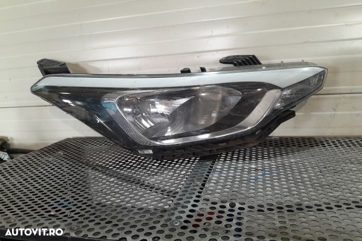 Far dreapta 92102-C8 92102-C8 Hyundai i20 2 (GB) [2014 - 2020] Hatchb - 1