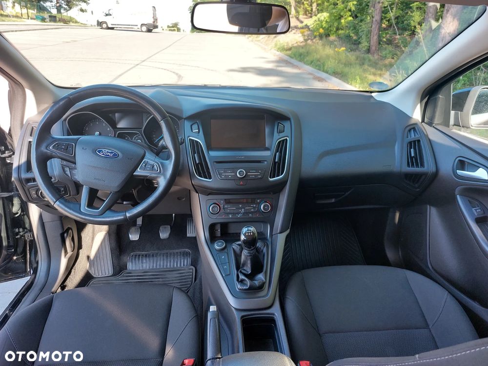 Ford Focus 1.0 EcoBoost Trend - 11