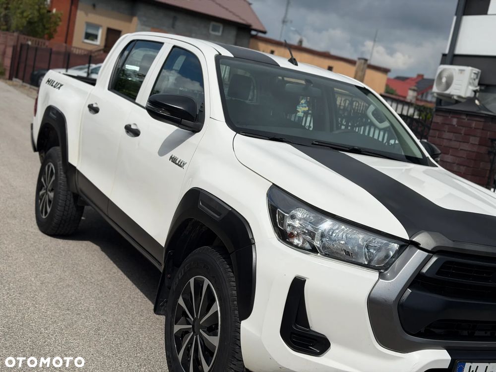 Toyota Hilux 2.4 D-4D Double Cab DLX 4x4 - 37