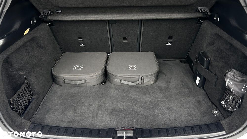 Mercedes-Benz GLA - 29