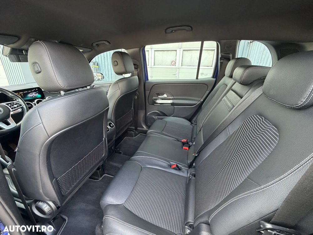 Mercedes-Benz GLB - 13