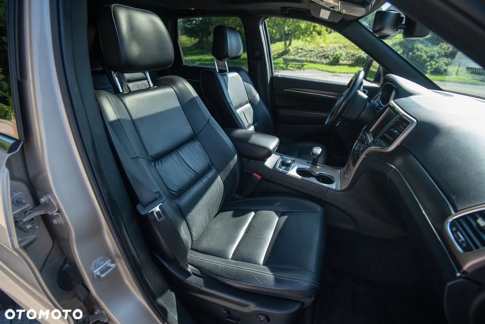 Jeep Grand Cherokee - 10