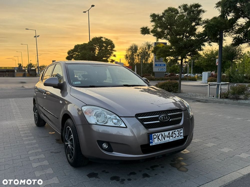 Kia Ceed 1.4 Comfort + - 1