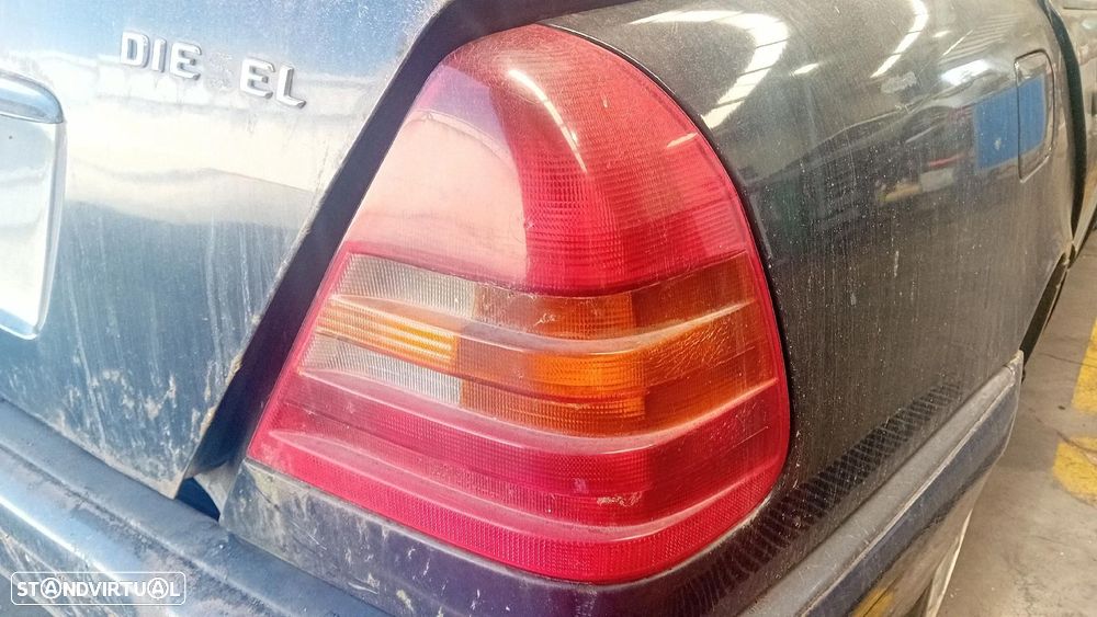Farolim direito MERCEDES-BENZ Classe C (W202) - 1