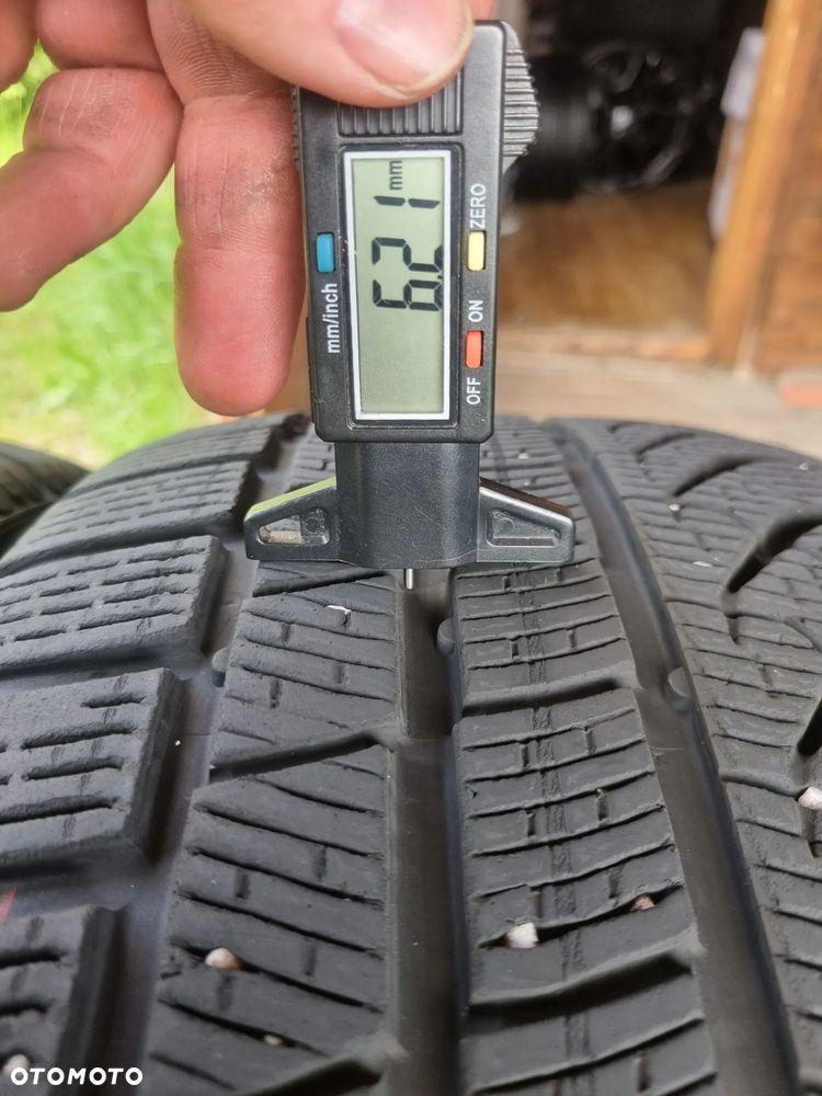OPONY Pirelli P Zero Winter 245/45R19 102H 2024r, 2x6,2mm bdb stan - 5