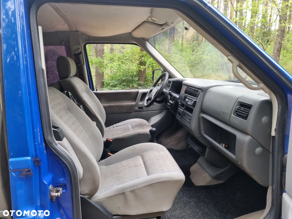 Volkswagen Multivan - 7
