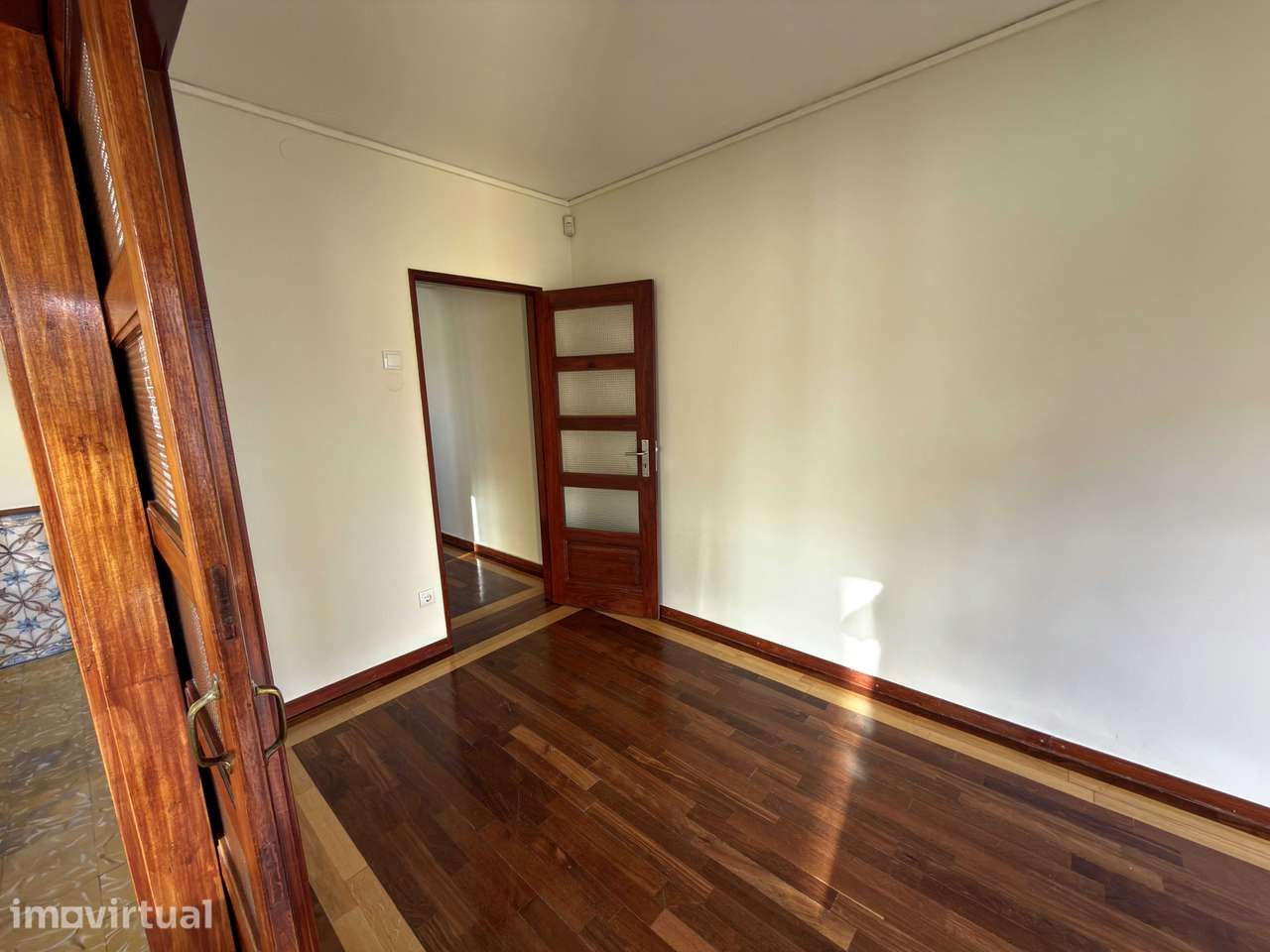 Moradia T4 para arrendamento na Rua de Pedro Hispano - Grande imagem: 4/26