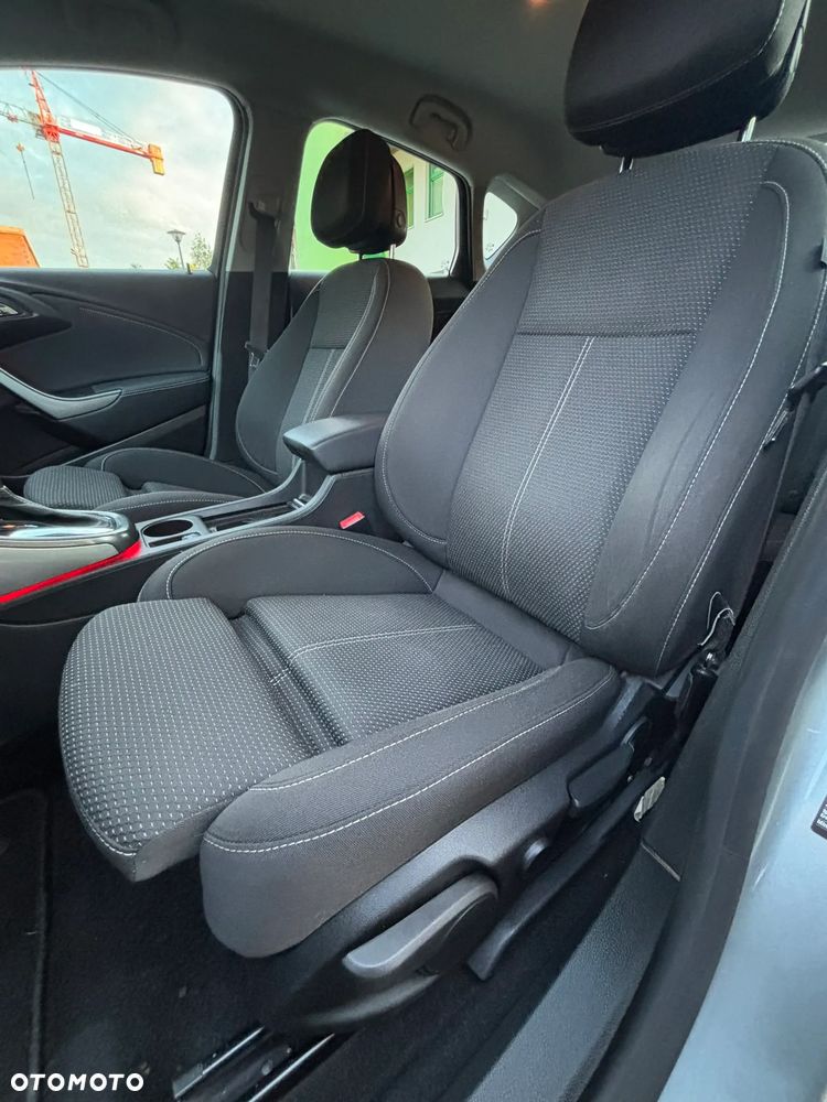 Opel Astra 1.6 Automatik Color Edition - 23