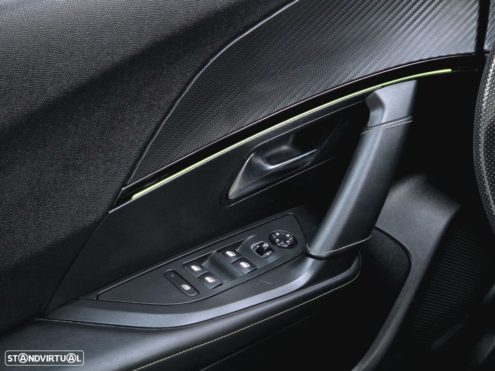 Peugeot e-2008 50 kWh GT - 56