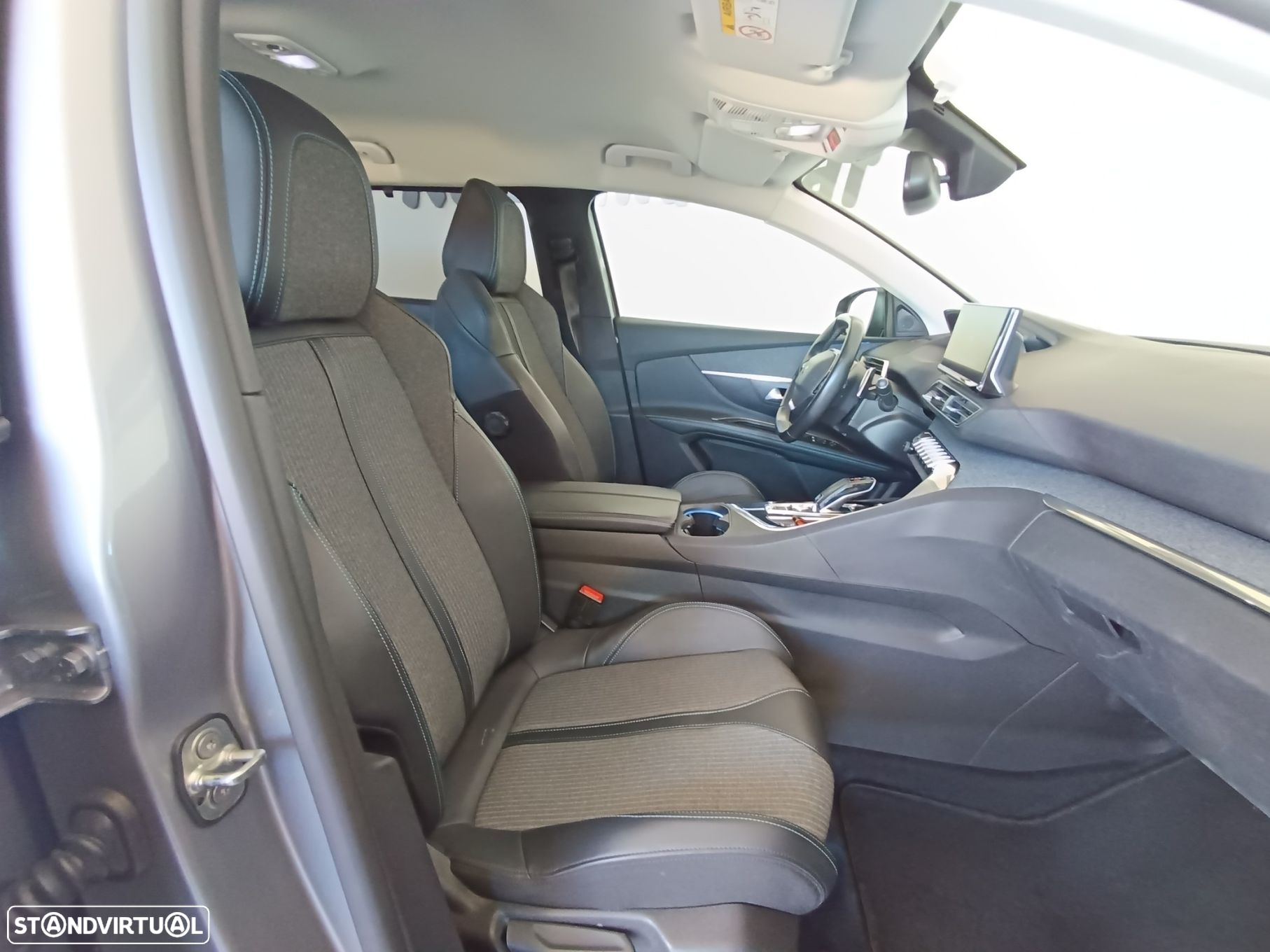 Peugeot 5008 1.5 BlueHDi Allure Pack EAT8 - 29