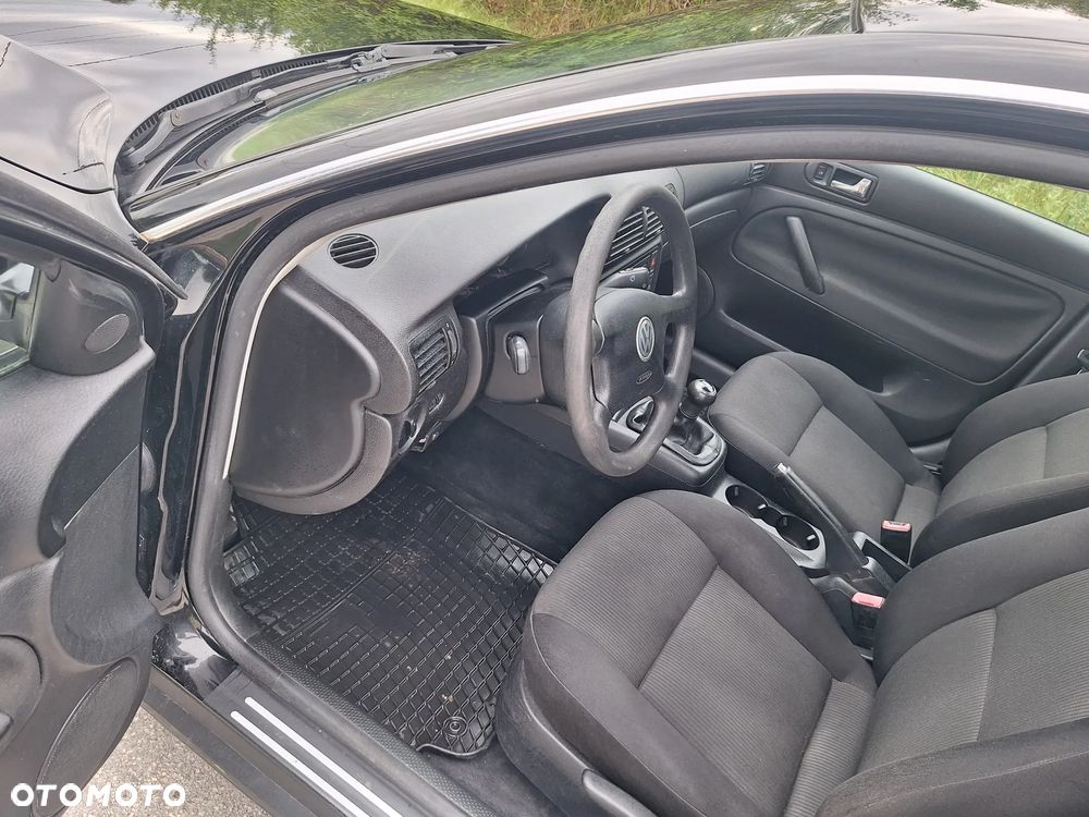 Volkswagen Passat 1.9 TDI Family - 9