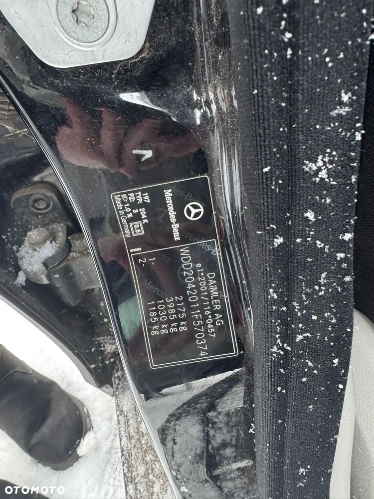 błotniki LEWY PRAWY MERCEDES W204 C KLASA  CAŁY NA CZĘŚCI kod lakieru 197 - 6