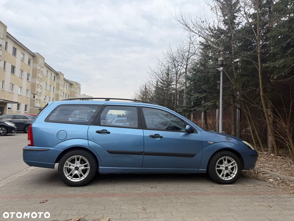 Ford Focus 1.6 X100 - 8
