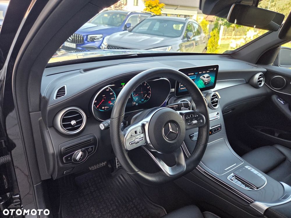 Mercedes-Benz GLC 200 4Matic 9G-TRONIC AMG Line Plus - 8