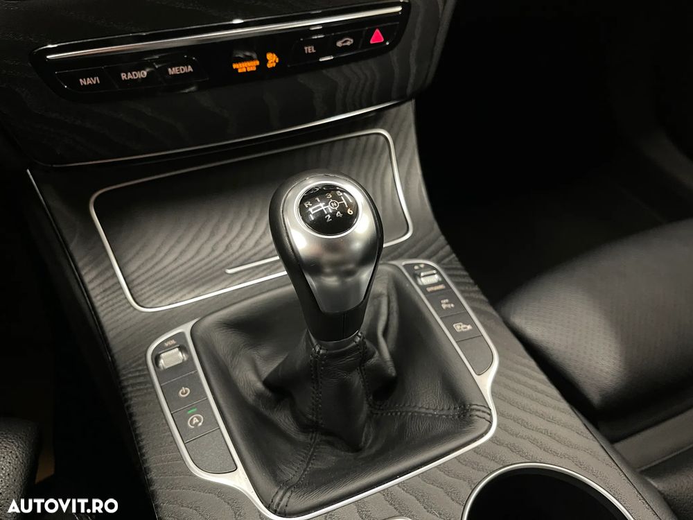 Mercedes-Benz C 180 d Avantgarde - 25