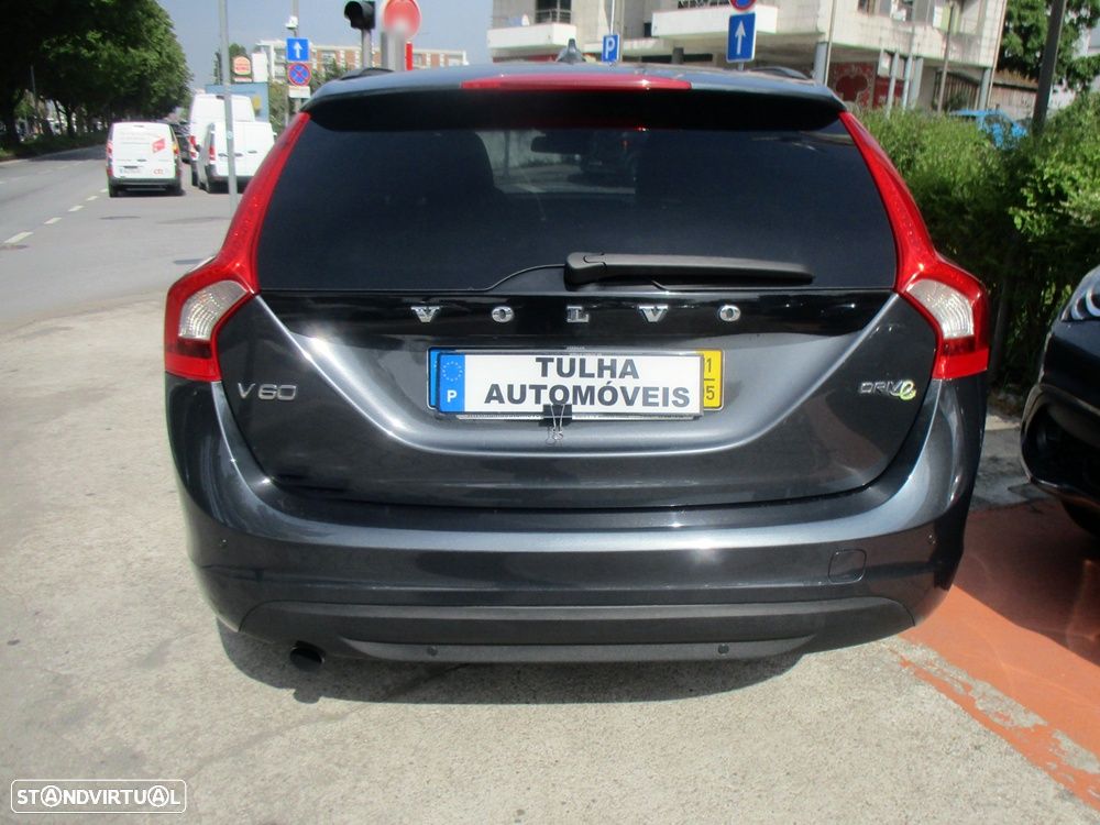Volvo V60 DRIVe Momentum - 8