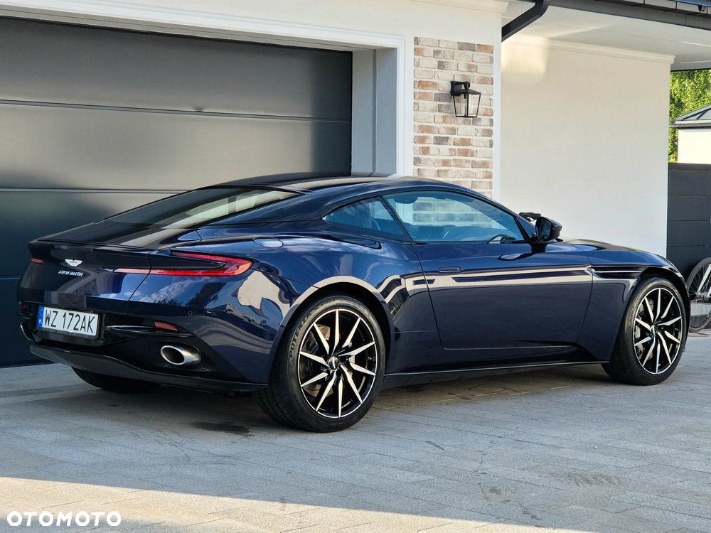 Aston Martin DB11 - 3