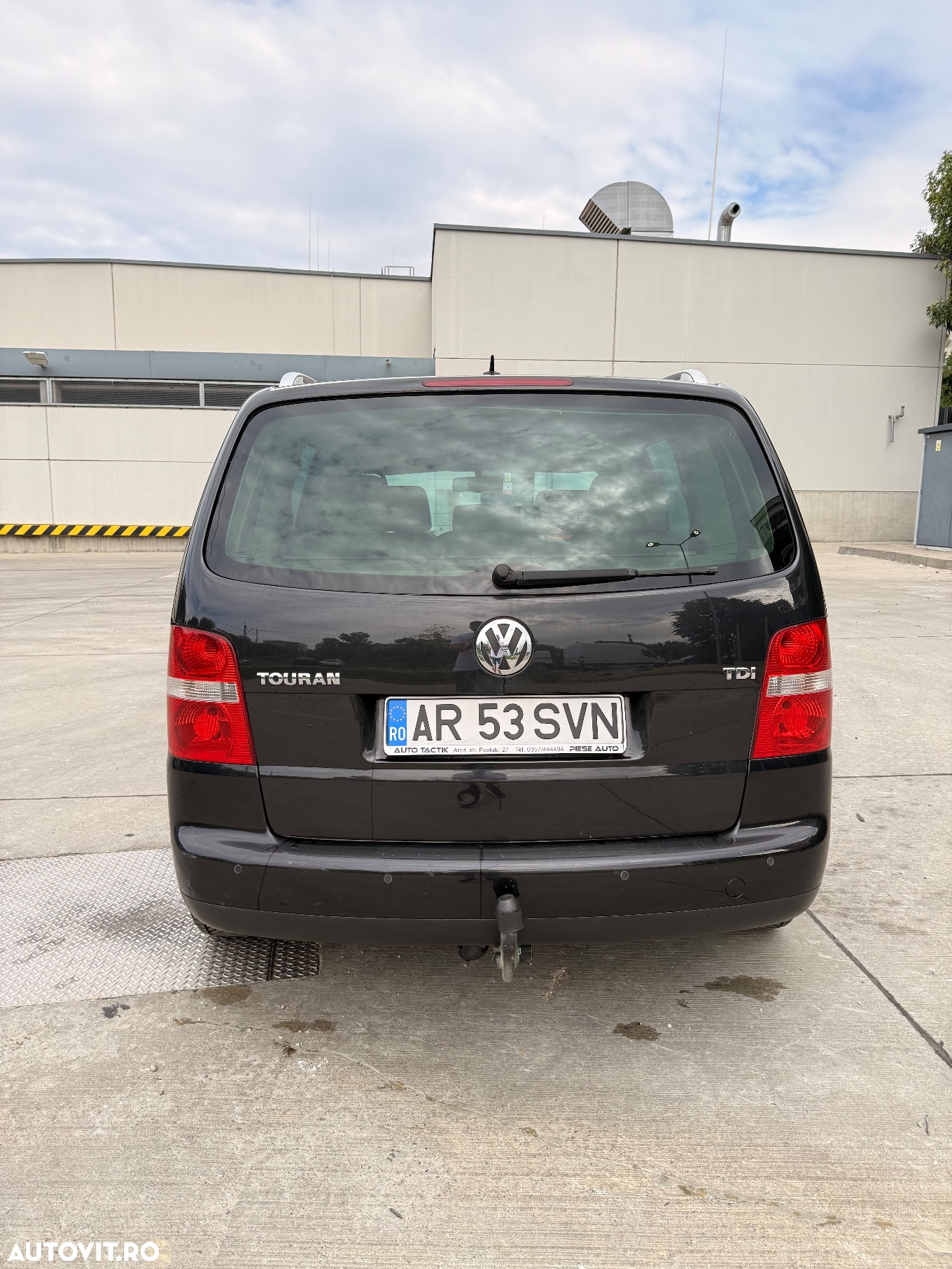 Volkswagen Touran 2.0TDI Highline Aut - 3