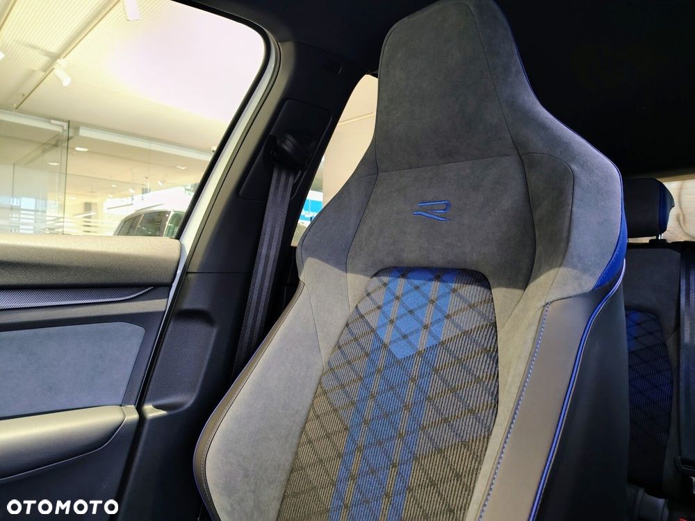 Volkswagen Golf - 16