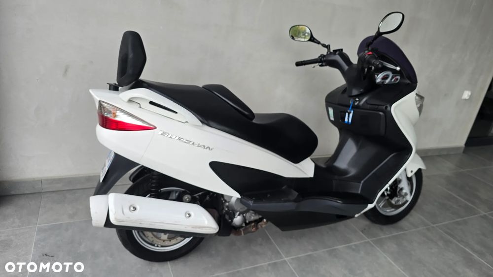 Suzuki Burgman - 24