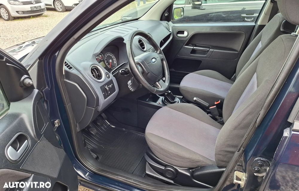 Ford Fusion - 7