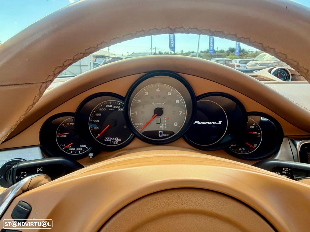 Porsche Panamera S Hybrid - 17