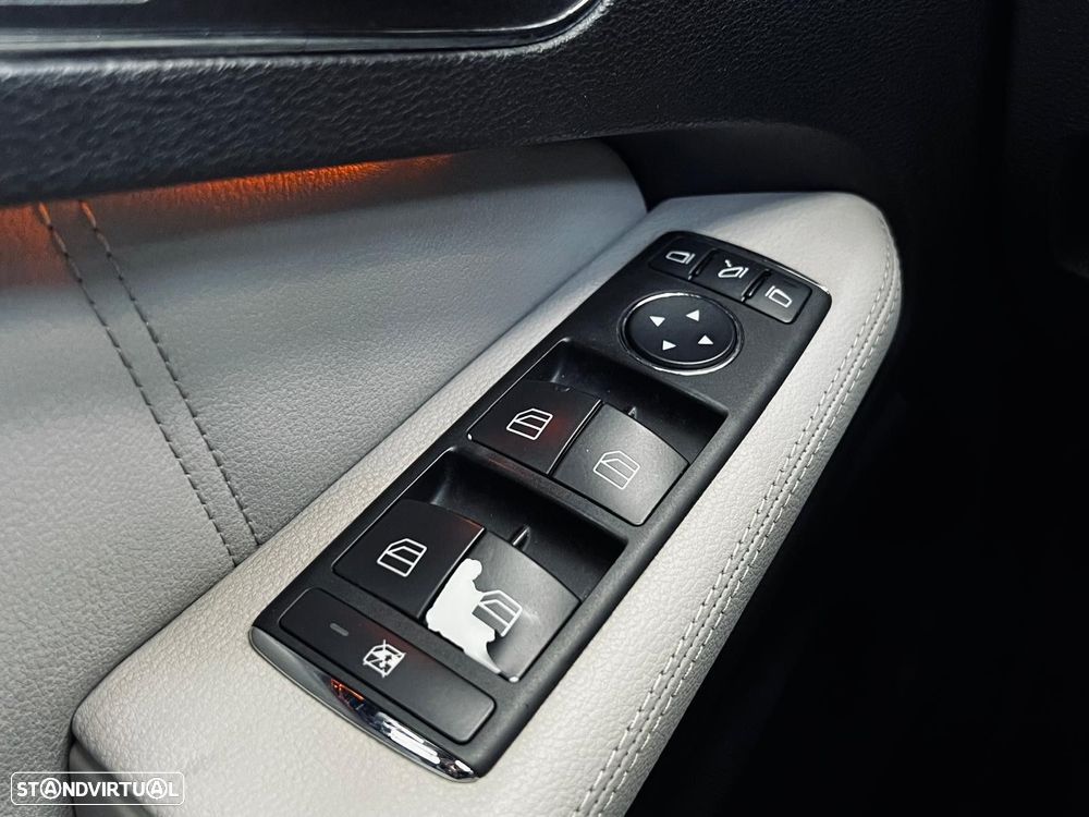 Mercedes-Benz E 250 CDi Avantgarde BlueEfficiency Auto. - 36