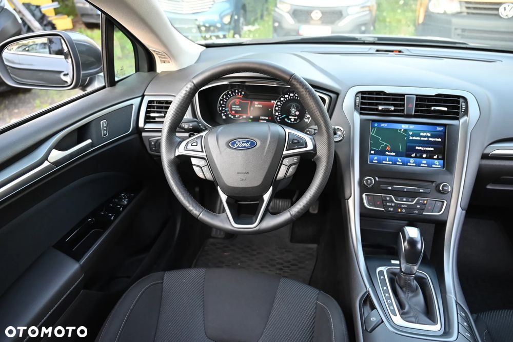Ford Mondeo - 29
