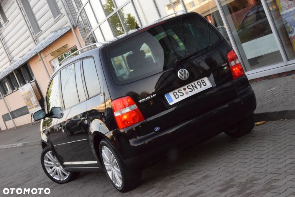 Volkswagen Touran - 31