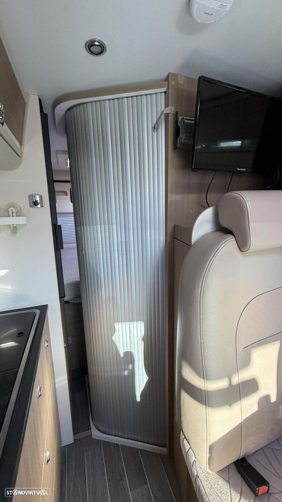 Adria Twin 600 SPT cama transversal - 10