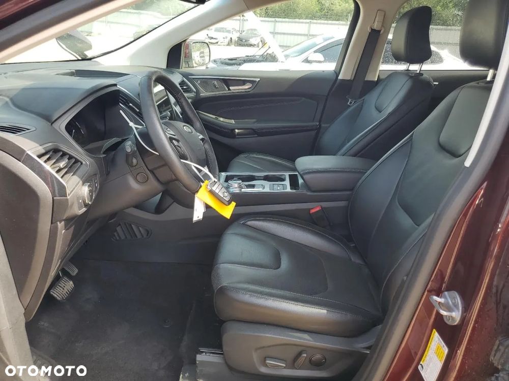 Ford Edge - 7