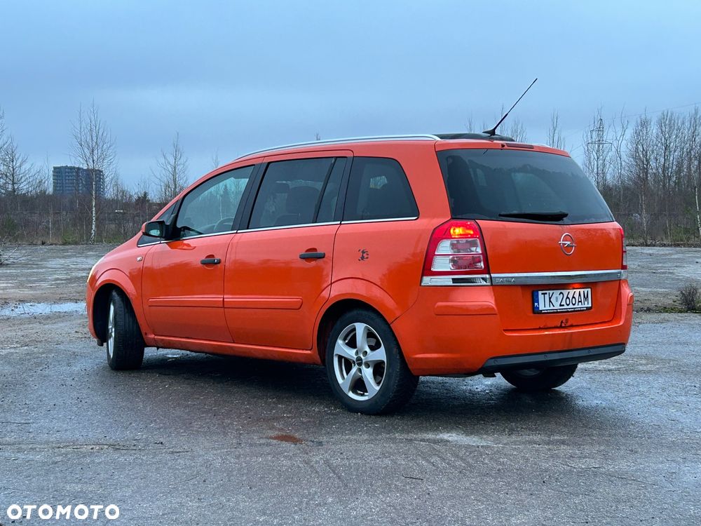 Opel Zafira 1.8 Cosmo - 3