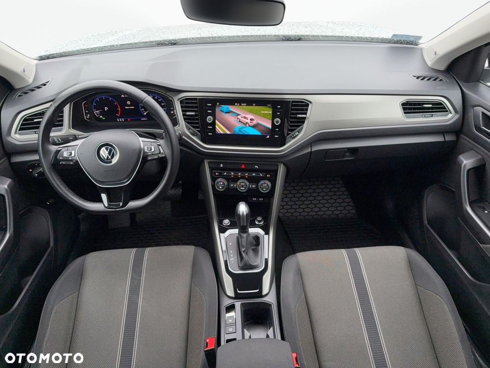 Volkswagen T-Roc - 10