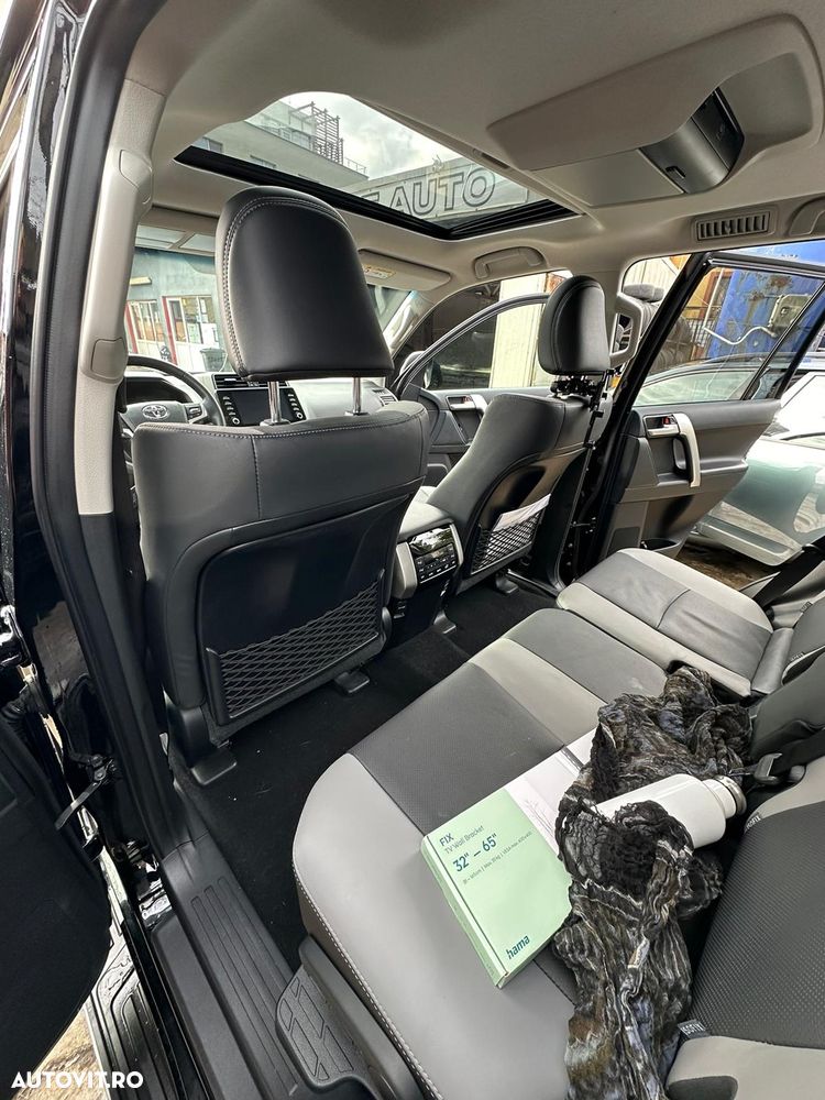 Toyota Land Cruiser 2.8l D-4D 204 CP A/T Luxury Black Matte Edition - 10