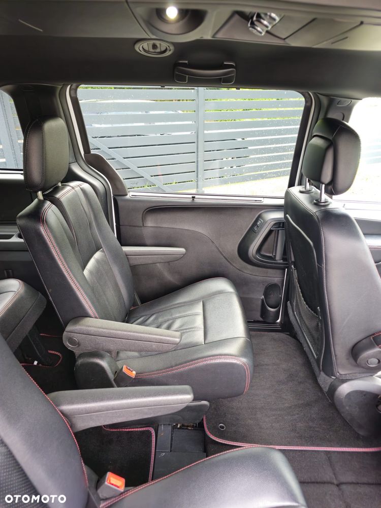 Dodge Grand Caravan 3.6 R/T - 28