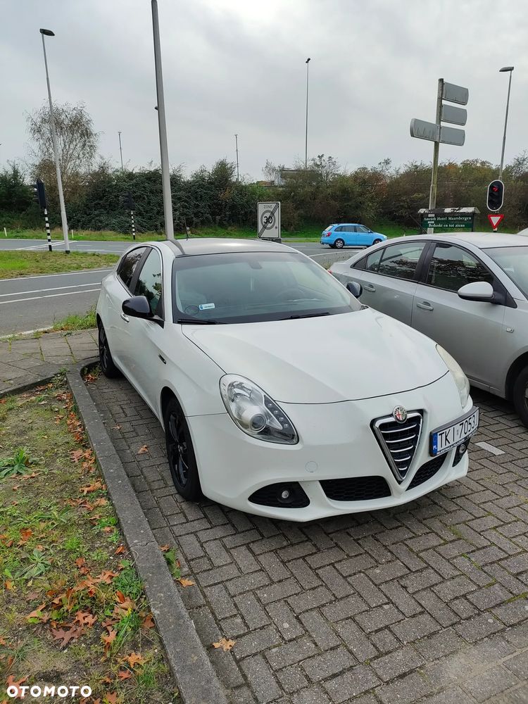 Alfa Romeo Giulietta 1.6 JTDM Distinctive - 2