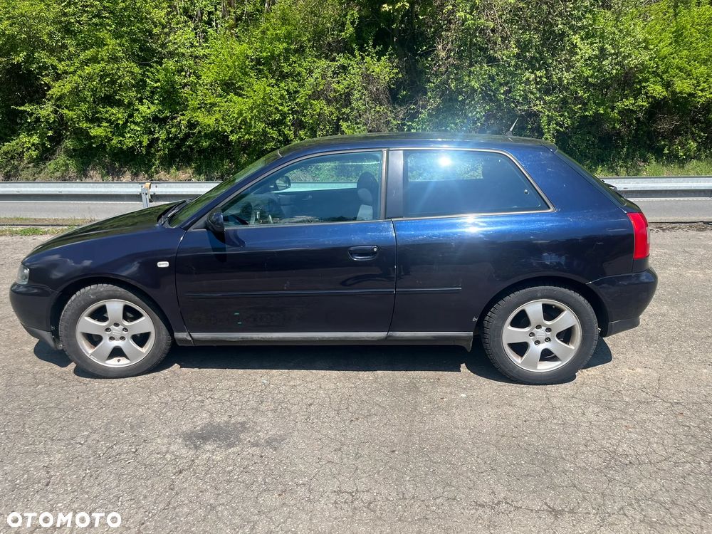 Audi A3 3-drzwiowe 1.6 FSI Ambiente - 1