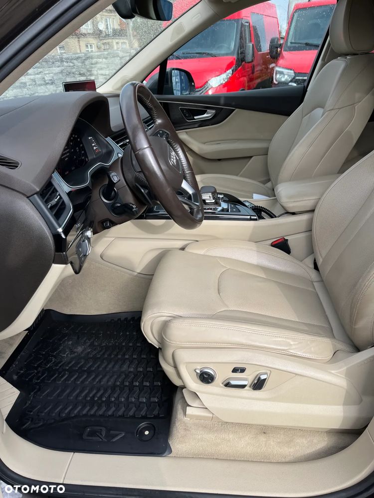 Audi Q7 - 26