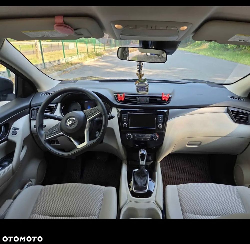 Nissan Qashqai - 1