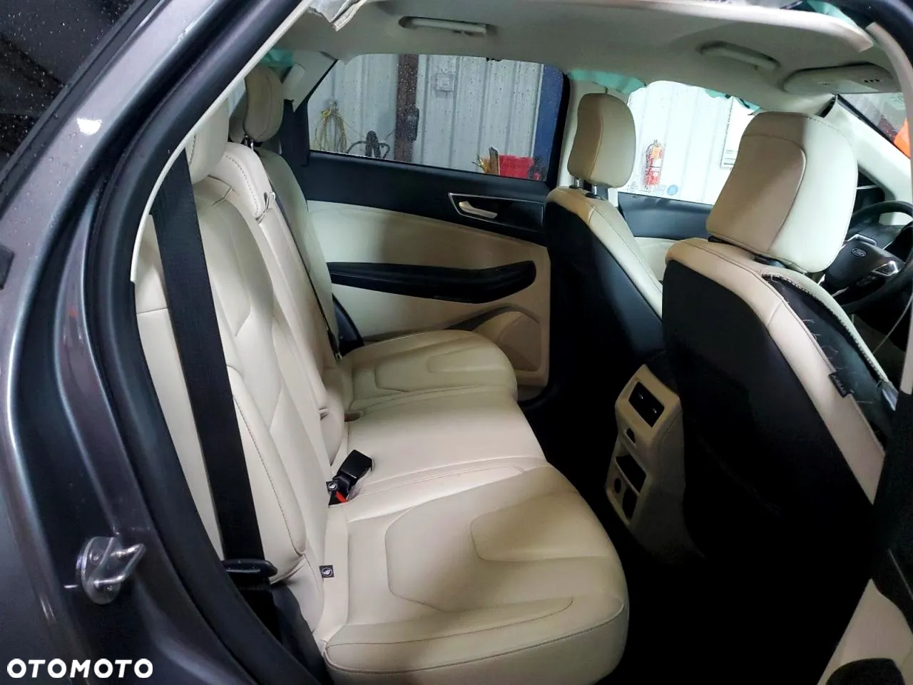 Ford Edge - 12