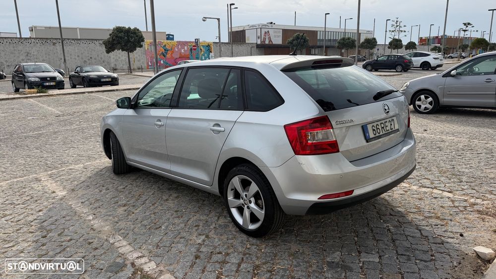 Skoda Rapid Spaceback 1.6 TDi Style - 6