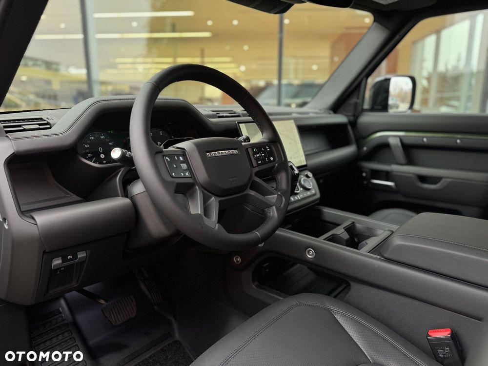 Land Rover Defender - 5