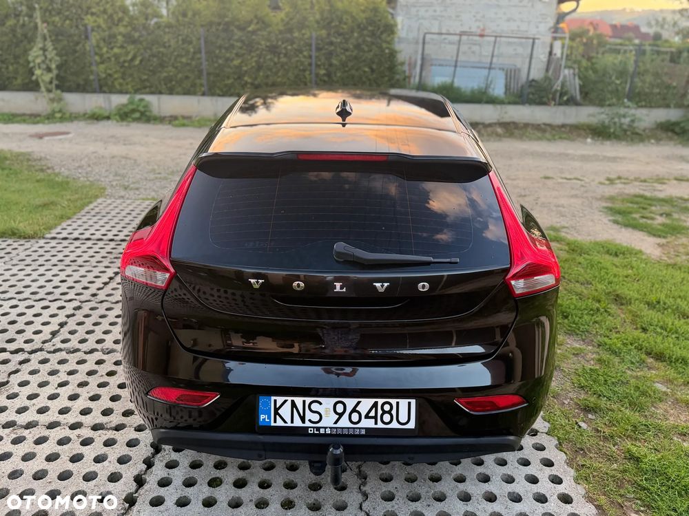 Volvo V40 D2 Drive-E Momentum - 10
