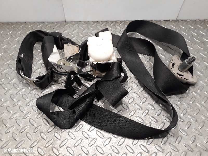 CINTO DE SEGURANÇA TRASEIRO CENTRAL TOYOTA YARIS FURGÓN - 1