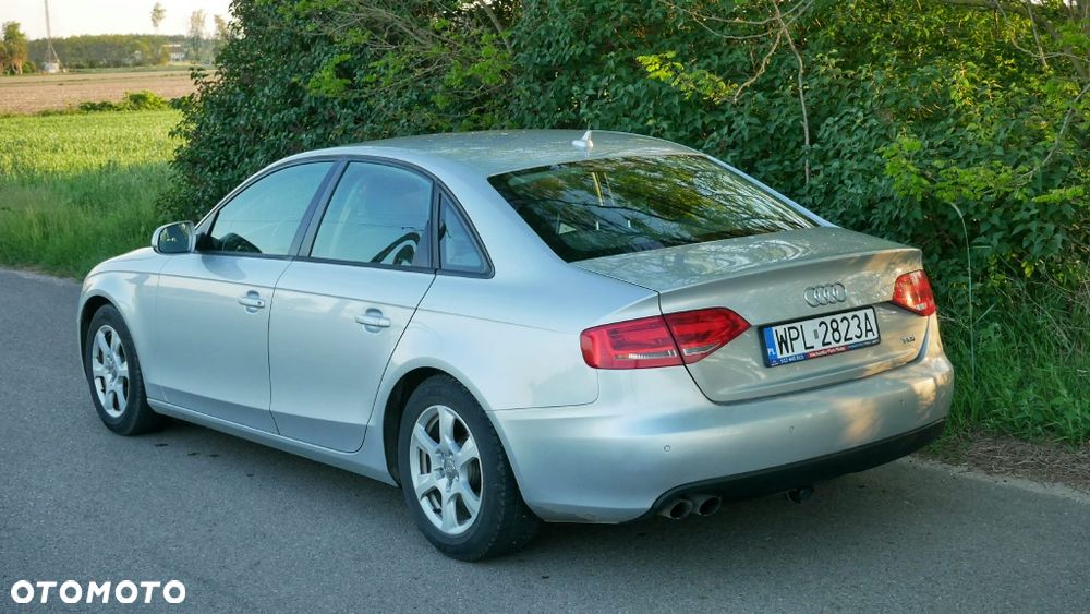Audi A4 Limousine - 4
